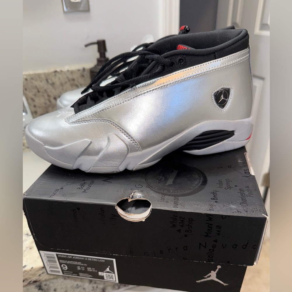 Women Jordan 14